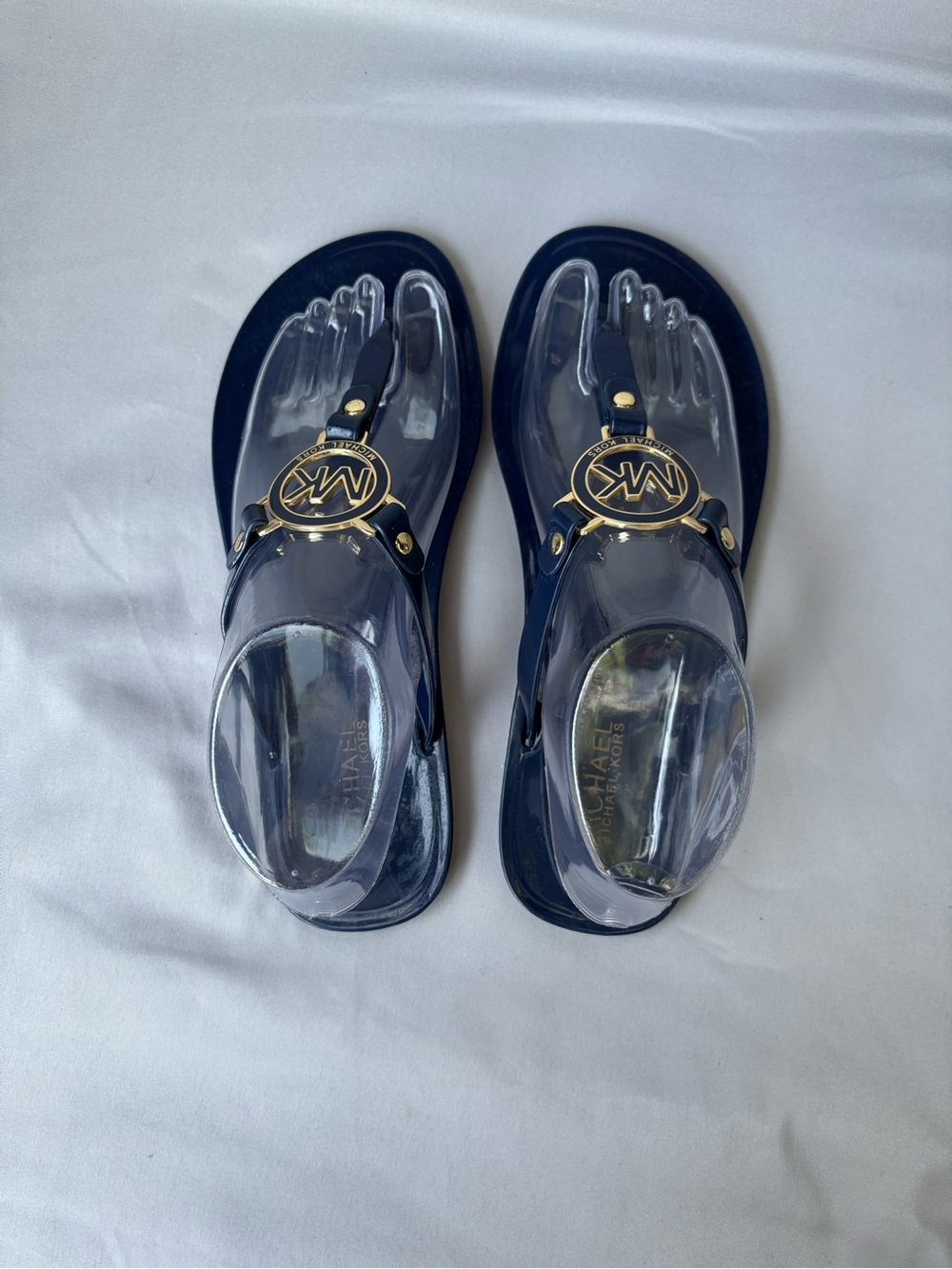 Michael Kors Navy Jelly Thong Sandals with Gold MK Logo Size 8 - Picture 3 of 9